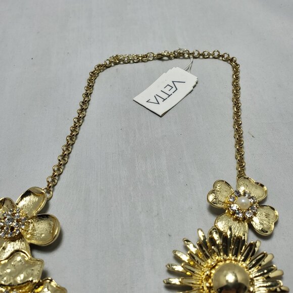 Vetta Gold Floral Statement Necklace - Picture 4 of 8